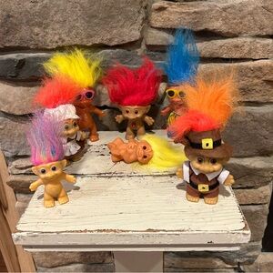 Colorful vintage lot of eight Troll Doll Set‎